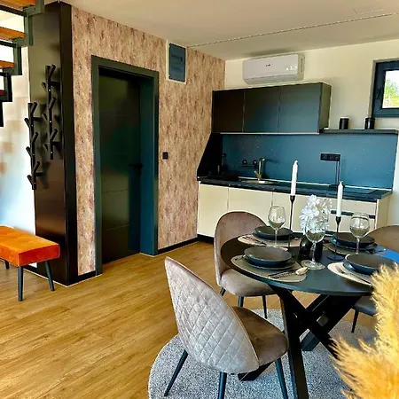 度假居 Mangata 帕莱